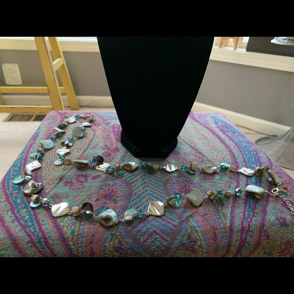 Lia Sophia abalone and mother of pearl neckace - Picture 2 of 4